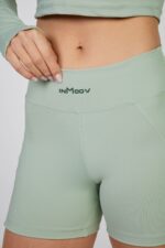 Detalhes do Shorts Tais.